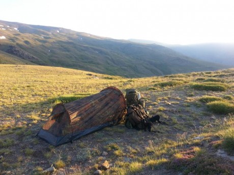 Vendo este conjunto compuesto de:

- Mochila de 60 litros decathlon, de las antiguas, es decir carne de 01