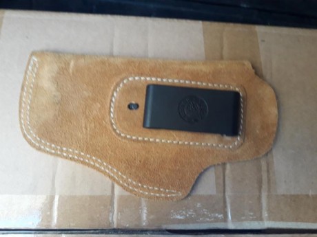 Soporte de dies para lee torret 4 posiciones nuevo..... 5 euros.

Funda interior Vega hostel de piel vuelta...... 01