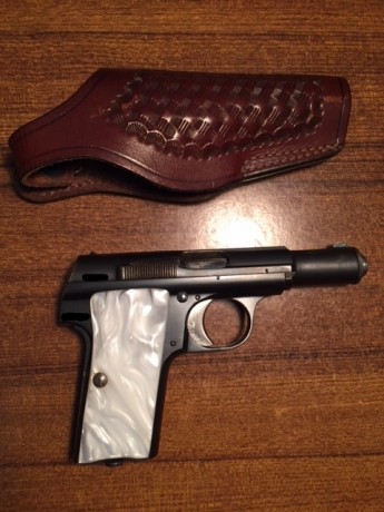 Vendo pistola Astra 300 (Purito) calibre 9 Corto, en buen estado, con un cargador y funda de regalo.
Se 00