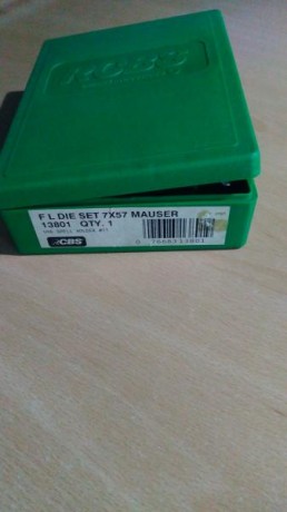 VENDO DAIS RCBS 7 X 57 .
CON EL SHELL HOLDER N\ 11.
  48€ GASTOS INCLUIDOS.   01