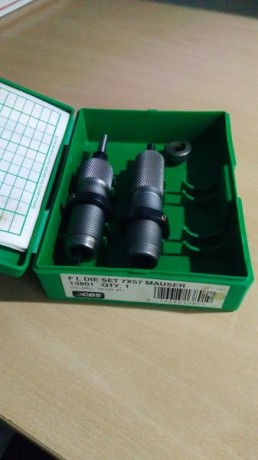 VENDO DAIS RCBS 7 X 57 .
CON EL SHELL HOLDER N\ 11.
  48€ GASTOS INCLUIDOS.   00