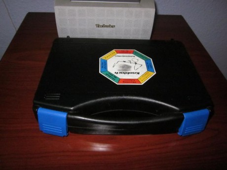 Hola.
Pongo a la venta, la ya sobradamente  conocidas gafas para tiro, de la marca Knoblock
están usadas, 01