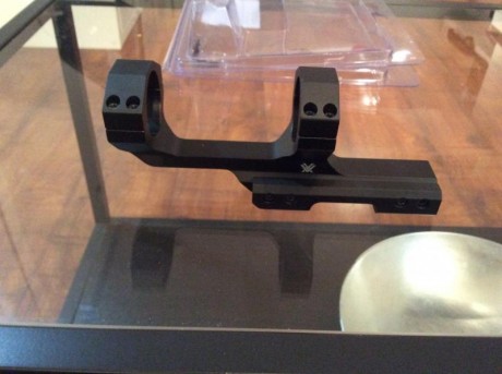 Vendo montura de visor VORTEX original para rail piccatiny.
Está nueva, solo probado para montar visor. 01