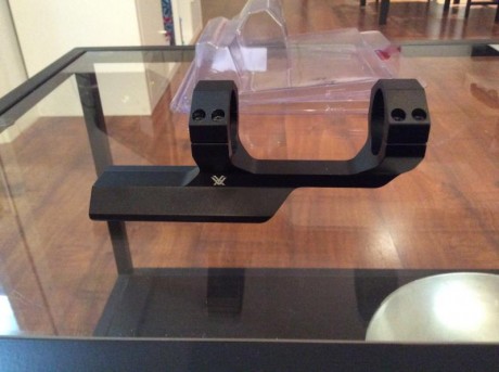 Vendo montura de visor VORTEX original para rail piccatiny.
Está nueva, solo probado para montar visor. 00