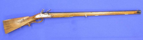 Voy a colocar unas fotos de un arma larga alemana de llave de mecha del siglo XVI. 11