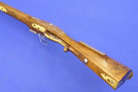 Voy a colocar unas fotos de un arma larga alemana de llave de mecha del siglo XVI. 20
