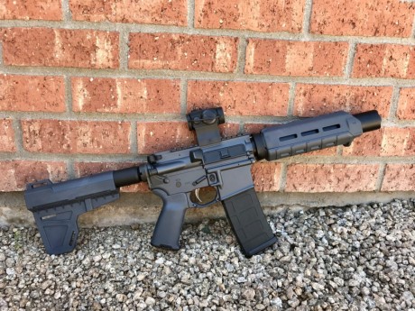 Buenas,

Estaba dandole vueltas a si podría llegar a guiarse en F un subfusil Zastava M92...

Logicamente 10