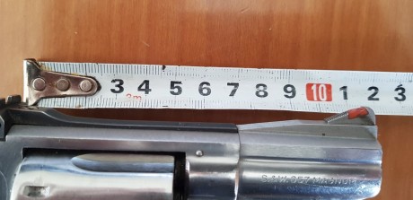 Un compañero vende este revólver marca SMITH&WESSON en calibre 357 magnum.
Guiado en A.
2 cachas.
Precio 00