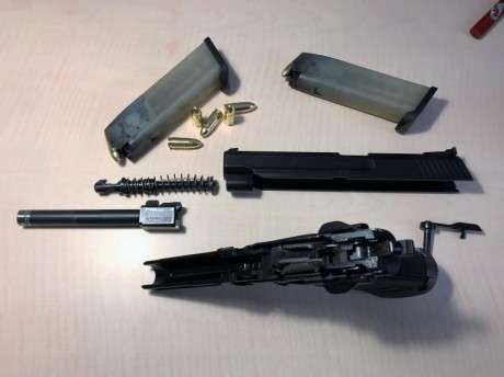 Se vende pistola Heckler & Koch USP Expert en calibre 9mm Parabellum, una de las pistolas más precisas 11