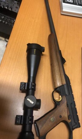 Vendo Carabina Browning calibre 22 LR semiautomática con poquísimo uso. Agrupaciones muy buenas y carabina 01
