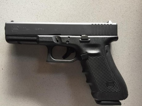 VENDO GLOCK 22 (GEN 4) calibre 40SW.
Se encuentra en Barakaldo (Bizkaia).
Viene con 2 cargadores, con 02
