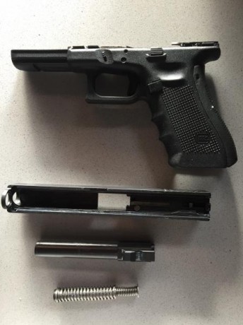 VENDO GLOCK 22 (GEN 4) calibre 40SW.
Se encuentra en Barakaldo (Bizkaia).
Viene con 2 cargadores, con 12