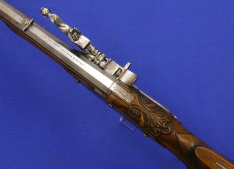 Voy a colocar unas fotos de un arma larga alemana de llave de mecha del siglo XVI. 60