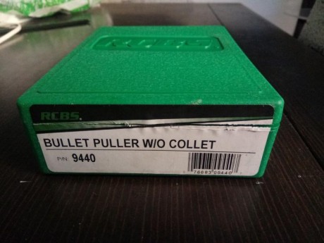 El collet actúa como agarre sobre la punta, separándola del casquillo . Necesario die (incluido) desmontador 01