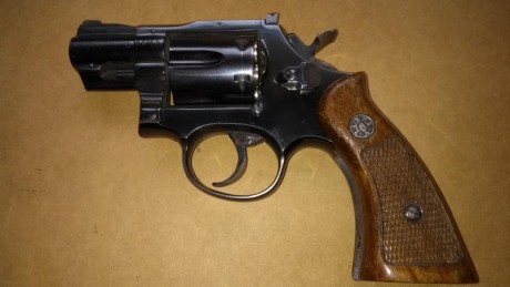 Se vende revolver Llama 38 especial CTG con poco uso y en perfecto estado de funcionamiento, a comprador 00