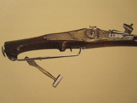 Voy a colocar unas fotos de un arma larga alemana de llave de mecha del siglo XVI. 92