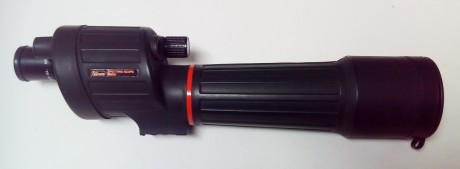 VENDO telescopio terrestre, japonés, marca VIXEN. Ocular intercambiable 20x, objetivo 60 mm.
Cuerpo con 02