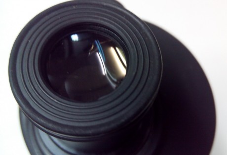 VENDO telescopio terrestre, japonés, marca VIXEN. Ocular intercambiable 20x, objetivo 60 mm.
Cuerpo con 00