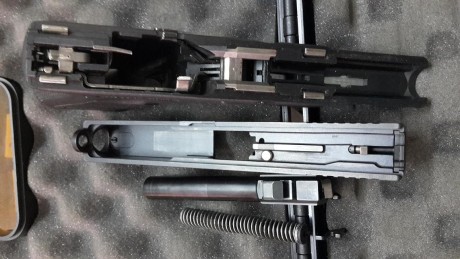 Hola vendo Glock 17 de tercera generación, está en perfecto estado, no tiene más de 200 disparos, no se 00