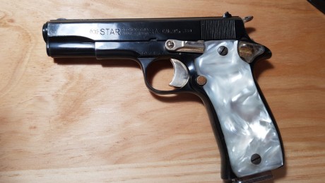 Un amigo vende ésta estupenda Star del .380 o 9 corto guiada en A. Va con dos cargadores y manual en su 01