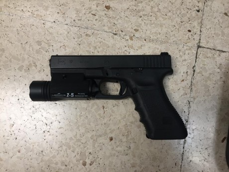*** VENDIDA ***Vendo Glock 17 Gen3 con 3 cargadores, linterna, disparador a 1,5kg y totalmente preparada 00