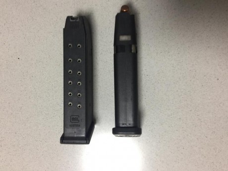 VENDO GLOCK 22 (GEN 4) calibre 40SW.
Se encuentra en Barakaldo (Bizkaia).
Viene con 2 cargadores, con 10