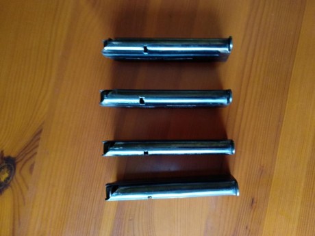 Vendo 4 cargadores de llama modelo extra del 9 largo
25 €la unidad más portes.
Están en Collado Villalba 02