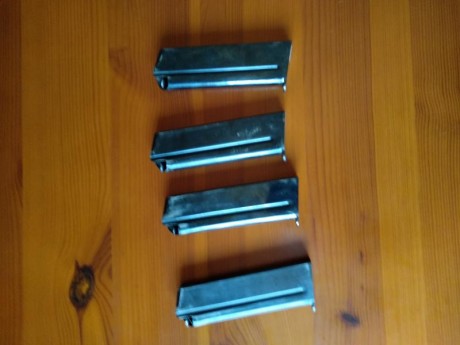 Vendo 4 cargadores de llama modelo extra del 9 largo
25 €la unidad más portes.
Están en Collado Villalba 01