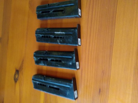 Vendo 4 cargadores de llama modelo extra del 9 largo
25 €la unidad más portes.
Están en Collado Villalba 00