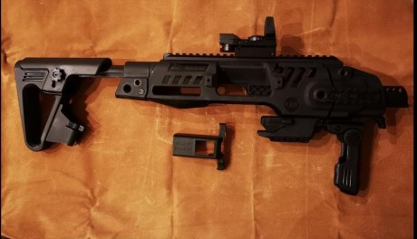 Se vende RONI para GLOCK 26 de airsoft en perfecto estado estético y de funcionamiento. Se vende SOLAMENTE 02