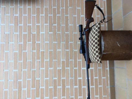 Rifle en madera de la marca Remington modelo BDL especial para zurdos calibre 30,06. Se encuentra en perfecto 02