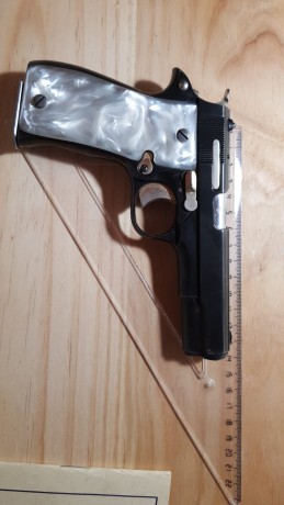 Un amigo vende ésta estupenda Star del .380 o 9 corto guiada en A. Va con dos cargadores y manual en su 42