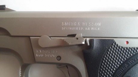 Vendo  en Coslada (Madrid) por jubilacion en perfecto estado con muy pocos disparos 300€,  regalo dos 02