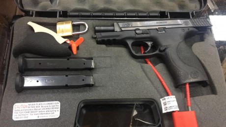 Vendo estas dos armas para hacer caja para un proyecto nuevo.
- Walther GSP del Calibre .22Lr con 1 cargador. 01