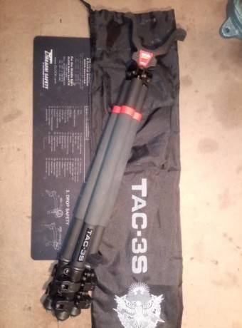 Vendo TRIPODE BOG TAC-3S. Se vende por falta de uso, está en perfecto estado. Se puede ver en provincia 02