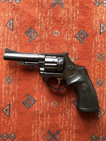 Hola a todos:
Anuncio la venta de un revólver Astra 960 .38 SPL. perteneciente a un amigo.
150€+portes. 00