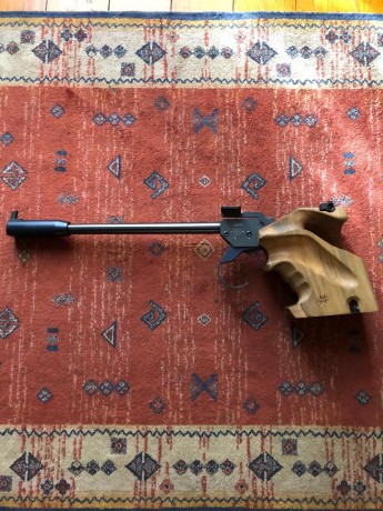Hola:
Anuncio la venta de una pistola para Libre Morini CM 84E, perteneciente a un amigo.
Cacha Talla 00
