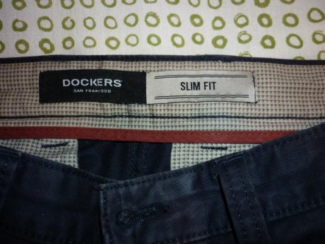 Vendo estos 3 pantalones, 2 vaqueros Levi´s 501 y unos chinos Dockers
-Los primeros son unos Levis 501 20