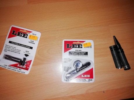 :metra: Hola.

Vendo el preparador de vainas xa trimar las de Lee, aguja, shell, y el adaptador para taladro. 00