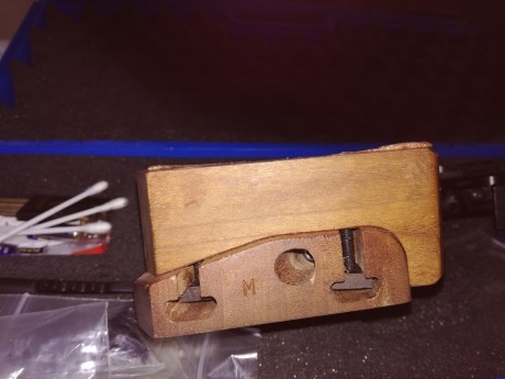 Vendo pistola Match Guns MG2E, calibre 22 electrónica, para competir a 25 m, en perfecto estado de conservación 00