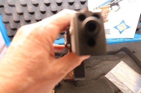 Vendo pistola Match Guns MG4, calibre 32 para competir a 25 m, en perfecto estado de conservación como 01