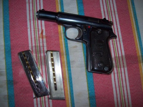  100_3184.JPG Vendo una pistola Astra 4.000 o Falcon calibre 9 corto en impecable estado, muy poco uso 01