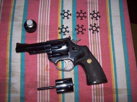  100_3184.JPG Vendo una pistola Astra 4.000 o Falcon calibre 9 corto en impecable estado, muy poco uso 00