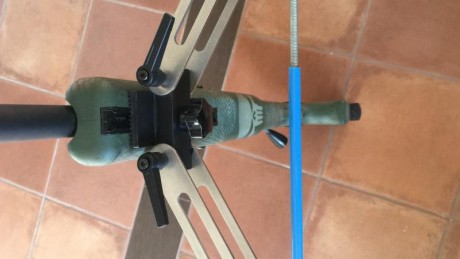 Vendo bipode adaptable a carril UIT o rosca directa, peso 890 gramos 
Precio 70€+portes si los hay 11