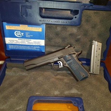 Todo en perfecto estado.

Feinwerkbau AW 93  , muy precisa. 900€

Colt match.
Cargadores monohilera.
Tiene 01