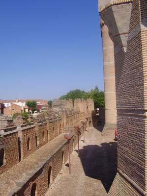  No se a vosotros, pero a mi los castillos me encantan.
Cuando paso delante de alguno no pierdo oportunidad 00