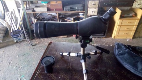 Vendo un telescopio marca Practika de 20 - 60 x 70. El telescopio esta prácticamente nuevo pues solo se 01