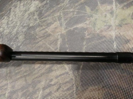 Practicamente sin usar,como se vé en las fotos.Incorpora carril original Ruger y visor holografico multirreticula.Se 10