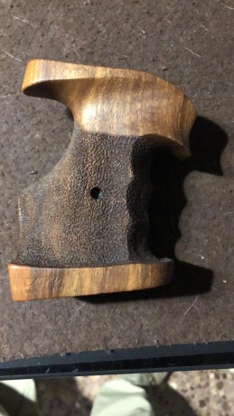 Un compañero vende revolver Smith & Wesson modelo K14 calibre 38 special con su caja original, sin 01