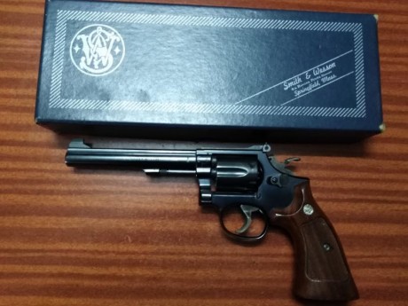 Un compañero vende revolver Smith & Wesson modelo K14 calibre 38 special con su caja original, sin 00